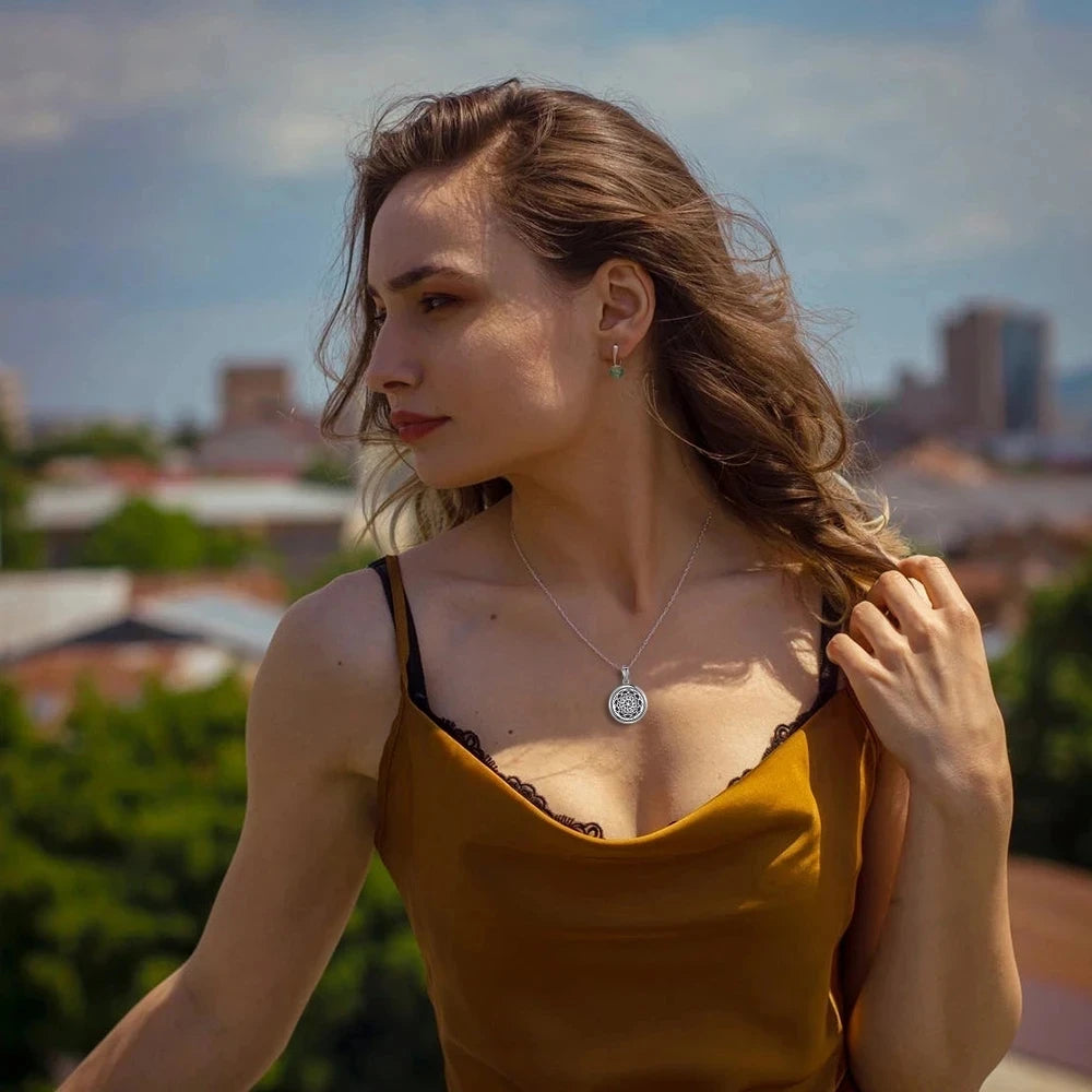 Essential Oil Diffuser Necklace – Stainless Steel Locket Pendant